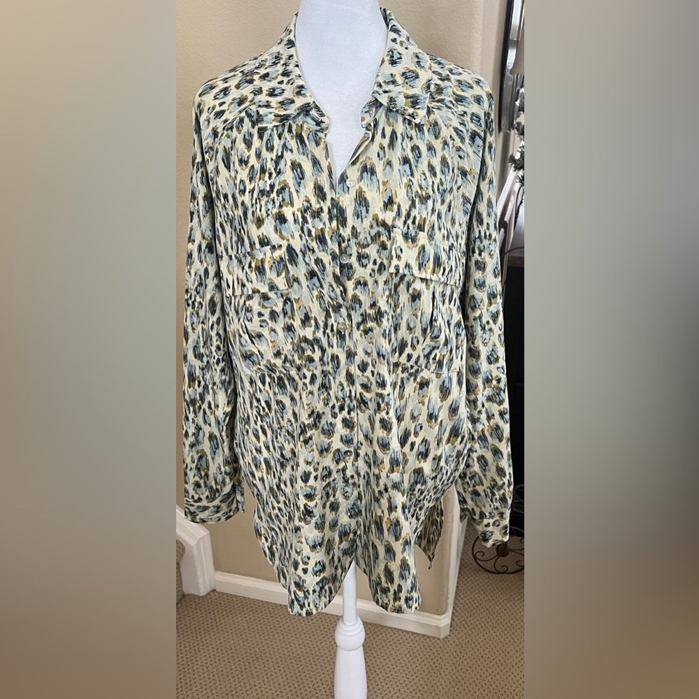 LOVESTITCH Cheetah Print Silky Rayon Yellow Blue Button Up Long Sleeve Top Small - Picture 7 of 9